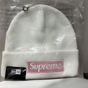 Supreme x New Era Box Logo Beanie - White